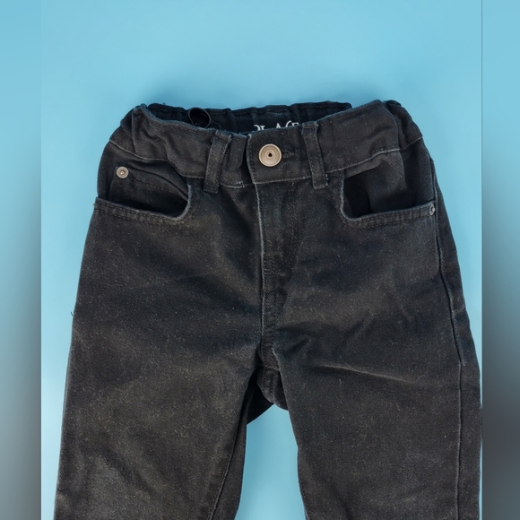 The Childrens Place Boys Size 5 Black Skinny Jeans Adjustable Waist Zip Snap EUC - Picture 3 of 10